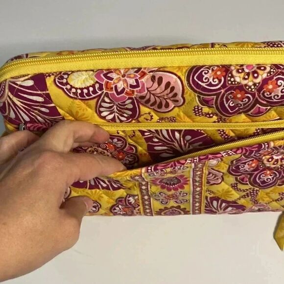 Vera Bradley Hard Shell Tablet Case - Picture 8 of 10